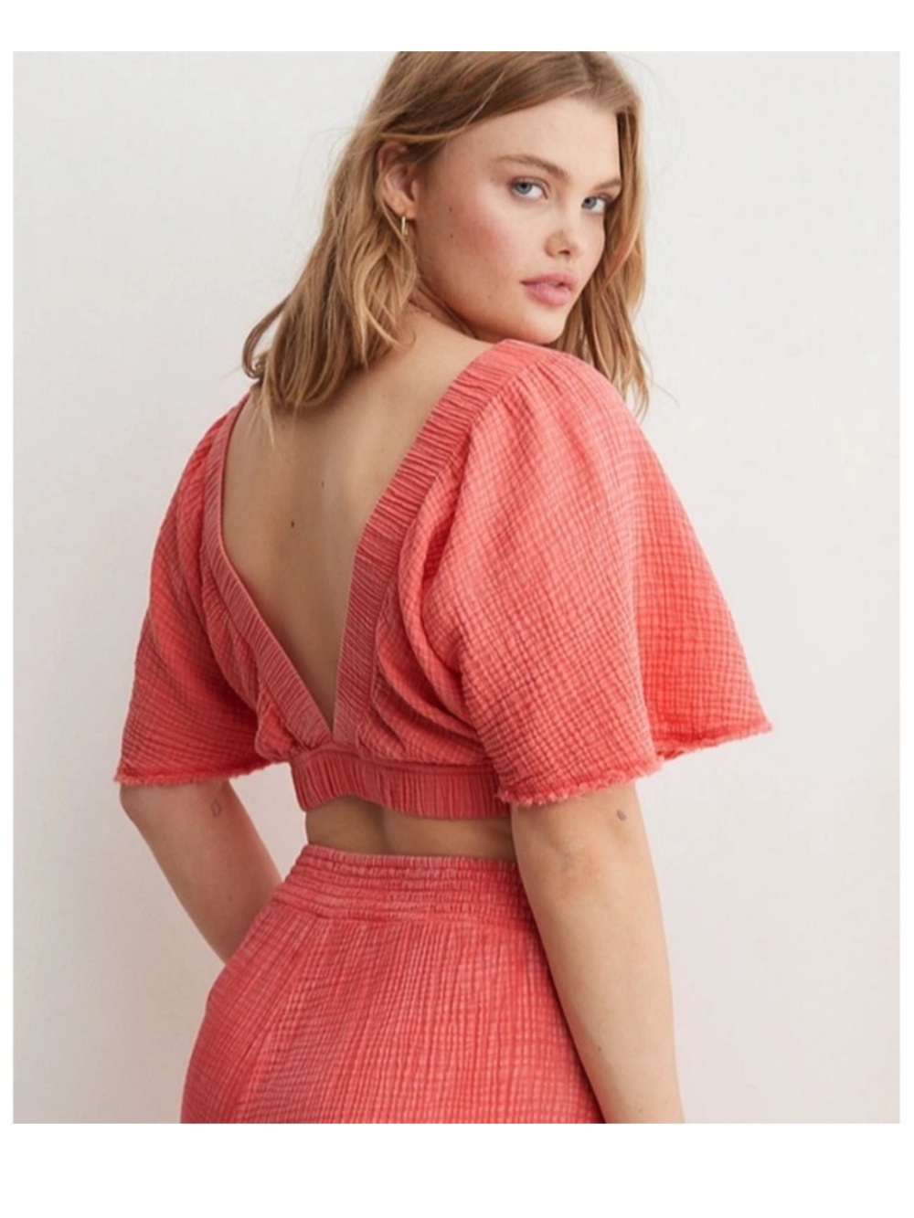 aerie Coral Pink Cropped V-Neck Flutter Sleeve Top